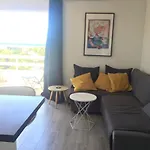 Face A La Avec Piscine A Apartamento Sète