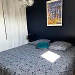 Face A La Avec Piscine A *