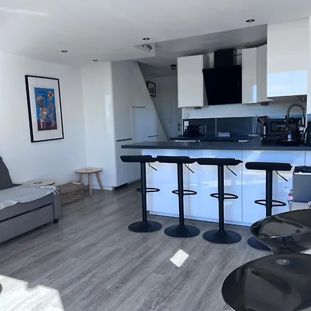 Face A La Avec Piscine A