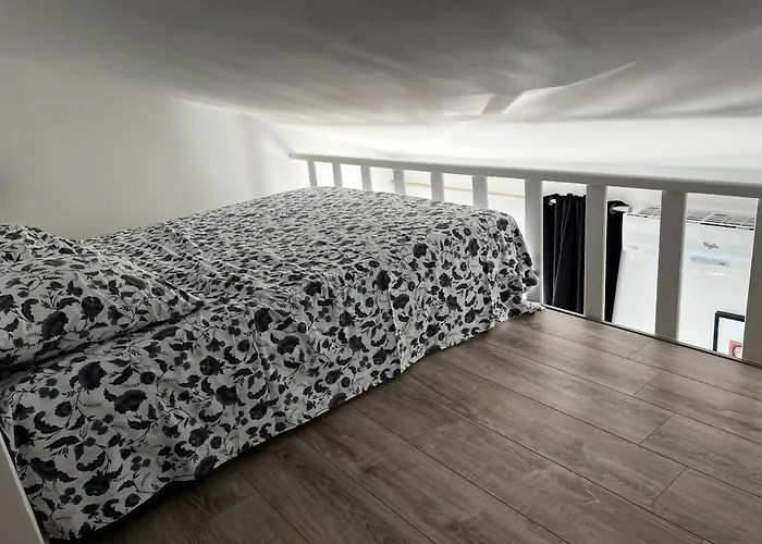 Face A La Avec Piscine A *