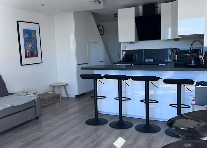 Face A La Avec Piscine A